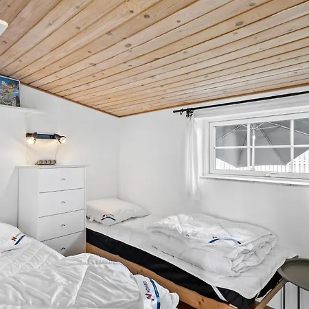 3 Bedroom Stunning In بيت للعطل Otterup